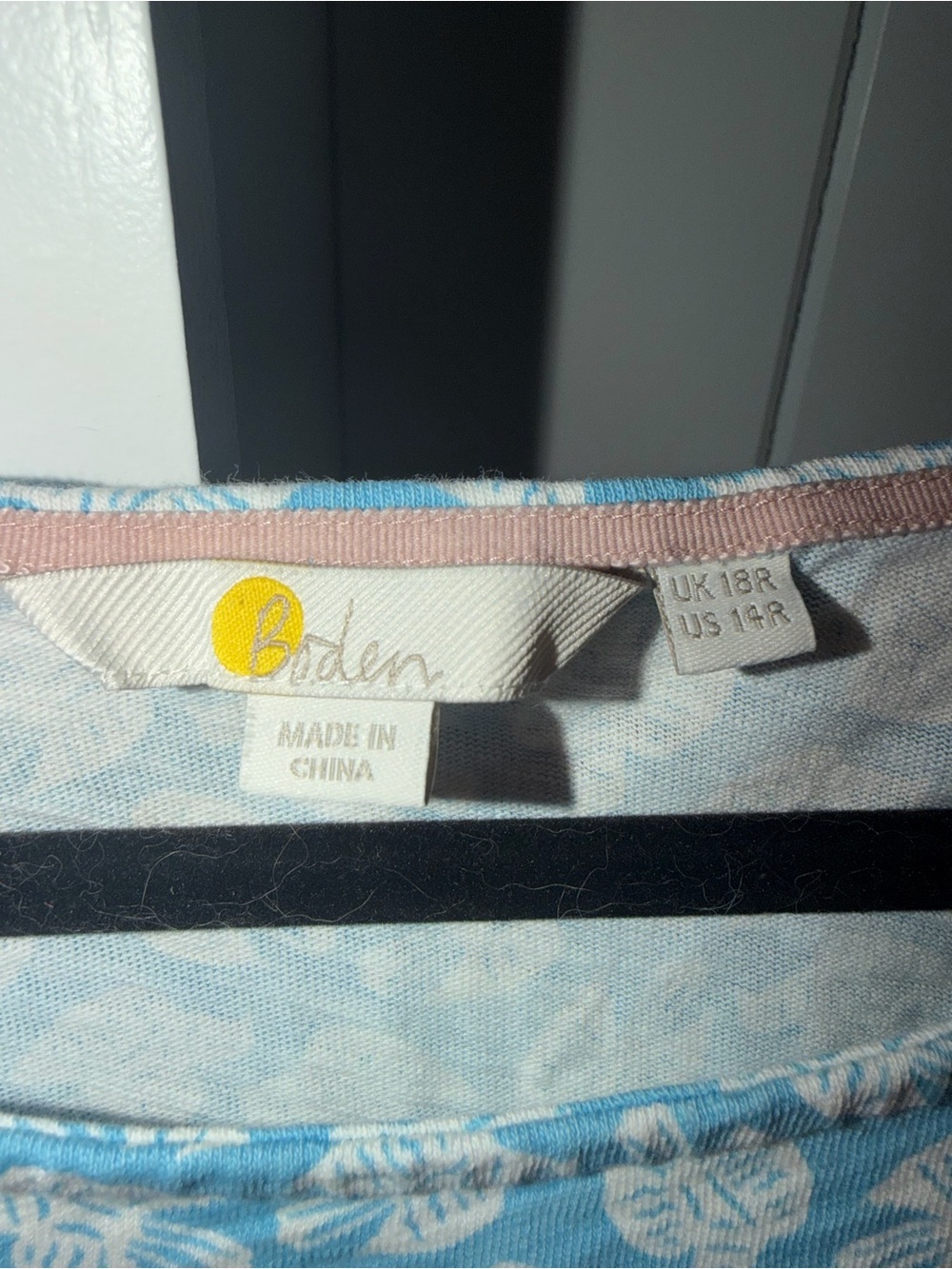Boden Blue and White Bird Dress stretchy knit dress, casual and fun - Picture 6 of 9